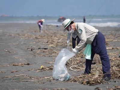 嚮應國際淨灘日 向海致敬～實際行動守護海洋-7